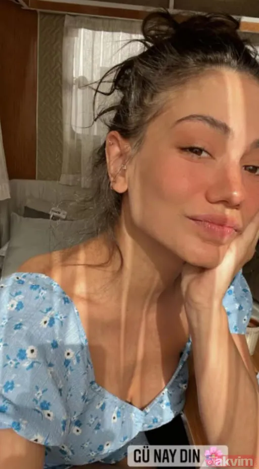 Demet Özdemir'in saati akıllara zarar dekoltesinden pahalı 'yaşıyorsun bu hayatı Demet!' Boynundan göbeğine kadar açık elbise... - 6
