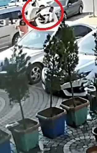 Kahramanmaraş'ta avukattan iş adamına uçan tekme