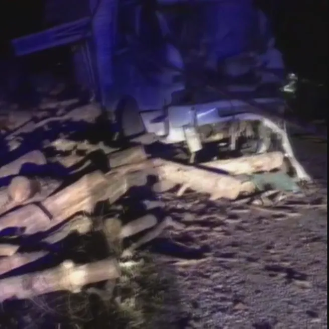 Kardeşinin kamyonuna çarptı: Baba ve oğlu öldü