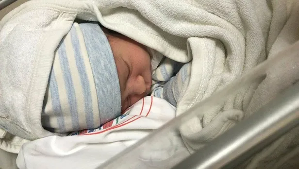 Son dakika: Bursa'da vicdansızlık: Üç günlük bebeği kamyonet kasasına bıraktılar-5