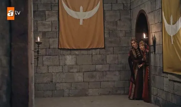 kurulus-osmana-damga-vuran-sahne-bala-hatun-alcicek-hatunu-boyle-kacirdi-1670452937178.jpg Kuruluş Osman’a damga vuran sahne: Bala Hatun Alçiçek Hatun’u böyle kaçırdı!-2
