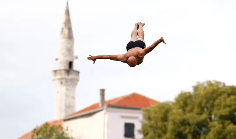  Bosna Hersek'teki Mostar Köprüsü'nde nefes kesen anlar!  - 13