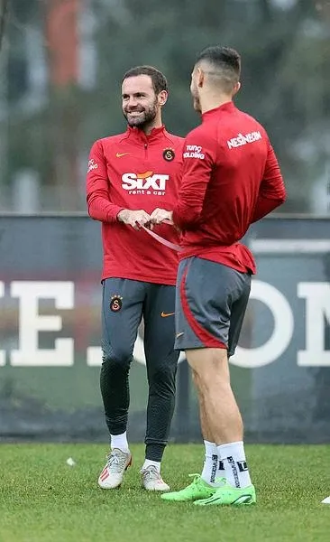 ispanyol-yildiz-juan-mata-carpici-aciklamalar-yapti-kazanmak-icin-galatasarayi-sectim-1667348443039.jpeg