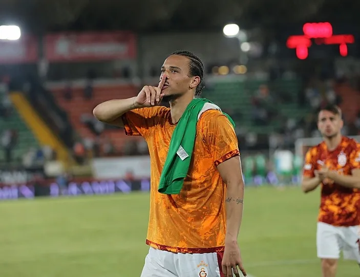 Sane Liverpool’u seviyor