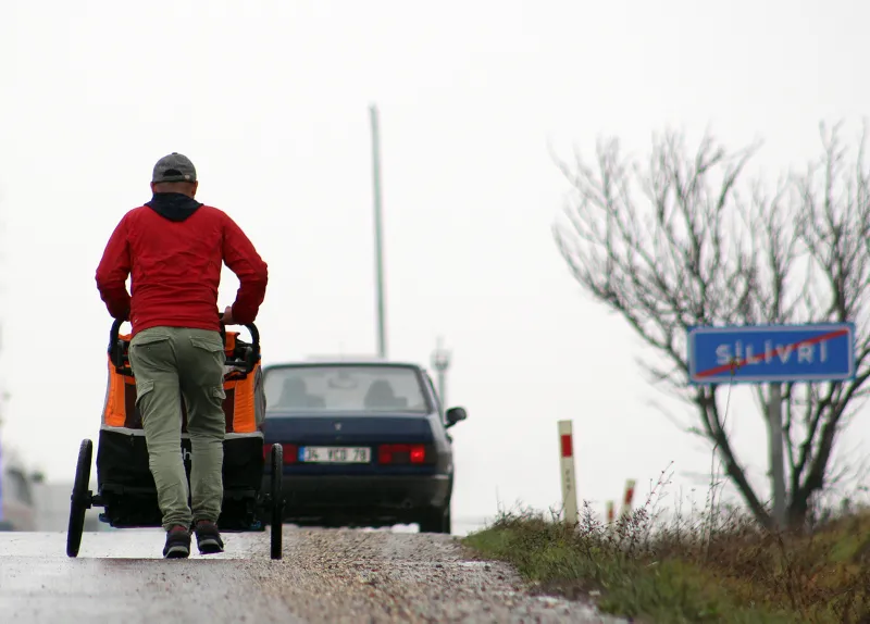 Farid Feyadi İslamiyeti anlatmak için İngiltere'den Mekke'ye yürüyor - 1
