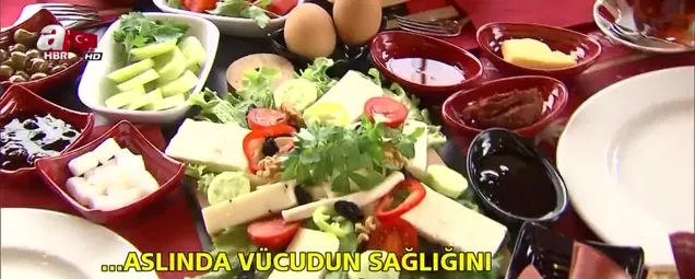 Dünyaca ünlü Dr. Mehmet Özden dikkat çeken kahvaltı çıkışı! Yasaklanmalı