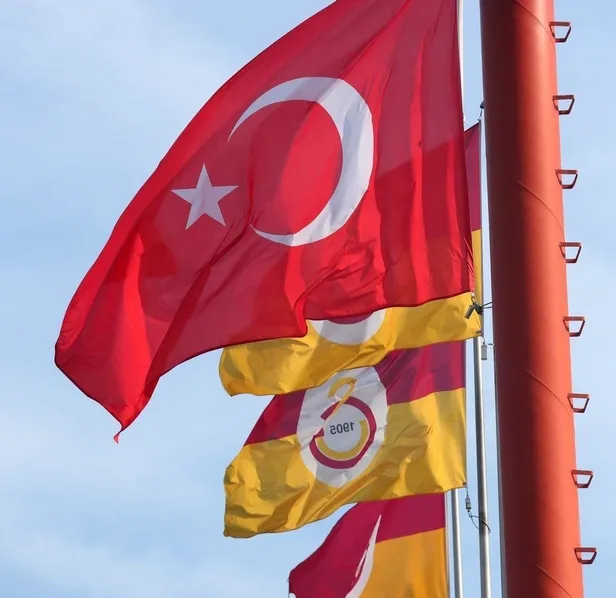 Yunanistan'daki skandalın ardından Cimbom'dan anlamlı paylaşım: Günaydın Galatasaray ailesi-3