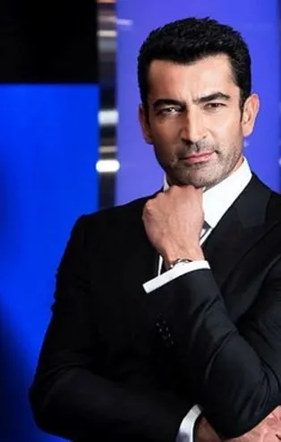 Akdeniz'deki yüz ölçümü en büyük üç adanın büyükten küçüğe sıralanışı nasıldır?