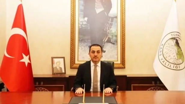 burdur-valisi-turker-oksuz-kimdir-kac-yasinda-nereli-yeni-burdur-valisi-turker-oksuz-hangi-gorevlerde-bulundu-1691647599025.jpeg Burdur Valisi Türker Öksüz kimdir, kaç yaşında, nereli? Yeni Burdur Valisi Türker Öksüz hangi görevlerde bulundu?-4