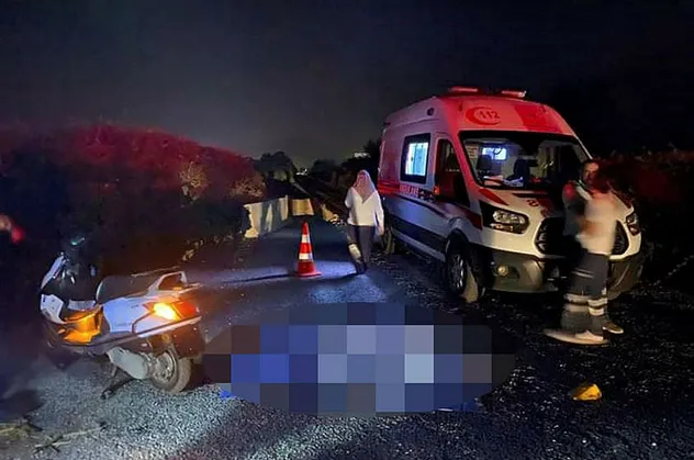 İzmir'de motosiklet devrildi: 1 ölü, 1 yaralı