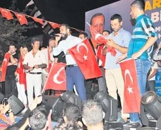 Alçaklar bizi yıkamaz