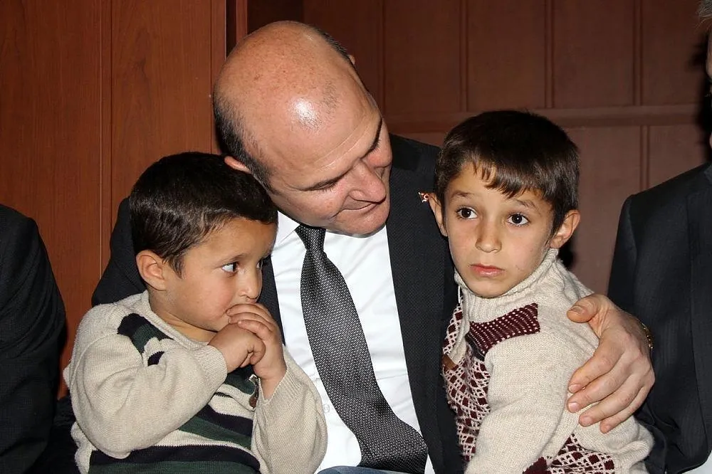 İçişleri Bakanı Soylu Şemdinli'de-3