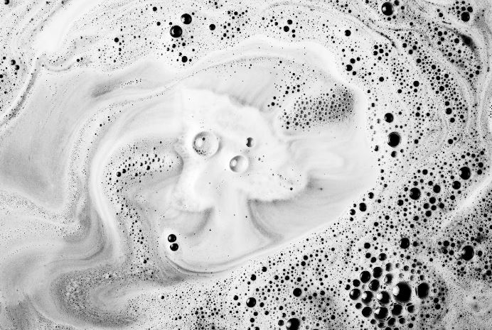 kizariklik-morluk-leke-kararma-yok-olacak-banyoda-tek-malzemeyle-cildinizi-beyazlatin-1721048916756.jpg Banyoda tek malzemeyle cildinizi beyazlatın: Kızarıklık, morluk, leke, kararma yok olacak!-5