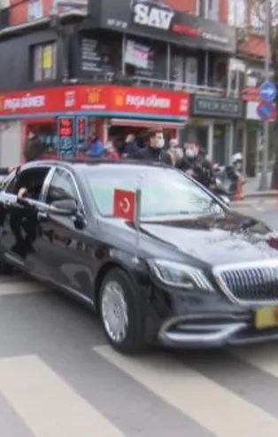 Son dakika: Başkan Erdoğan'dan Çengelköy'de esnaf ziyareti! Balıkçıdan alışveriş yaptı