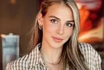 Yeşilçam yıldızı Hülya Koçyiğit’in torunu Aslışah Alkoçlar’dan yeni paylaşım! Kaslı vücuduyla şov yaptı