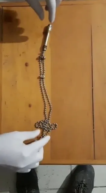 Lazer dediği kolye suikast silahı çıktı