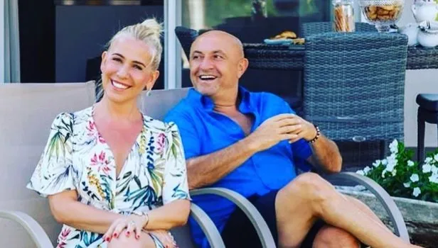 Sinan Engin’in gözlerden sakındığı kızına bakın! Oğulcan Engin’in kardeşi Elif Engin güzelliğiyle göz kamaştırdı!