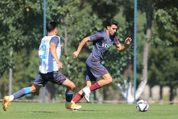 son-dakika-trabzonsporda-flas-ayrilik-kapa-bildirildi-1660571968732.jpg Son dakika: Trabzonspor'da flaş ayrılık! KAP'a bildirildi-5