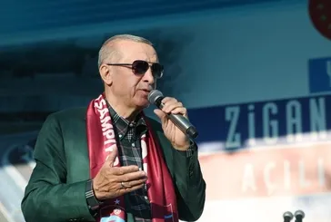 Başkan Erdoğan’a Trabzon’da sevgi seli! Biz bu şehri de şehrin insanlarını da sevmeyenin aklından şüphe ederiz