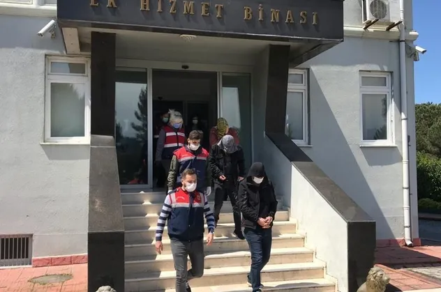 İstanbul Fatih'te kadınları önce fuhuşta kullanıp sonra uyuşturucu taşıtan örgüte darbe!  3 şüpheli yakalandı