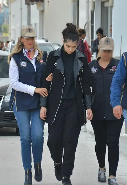 Anissa Laaroussi ile ilgili görsel sonucu