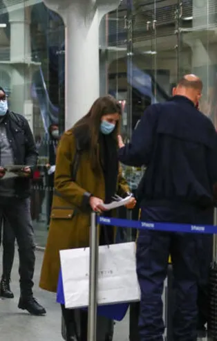 Koronavirüs mutasyonu ile boğuşan İngiltere için korkutan uyarı