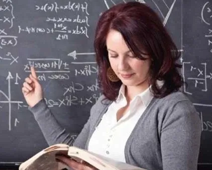 Ücretli öğretmene zam