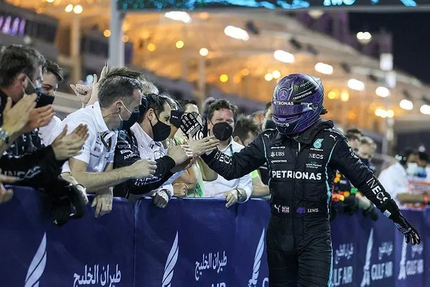 formula-1-bahreyn-grand-prixsinde-sezonun-ilk-yarisi-lewis-hamiltonin-1616953958733.jpeg