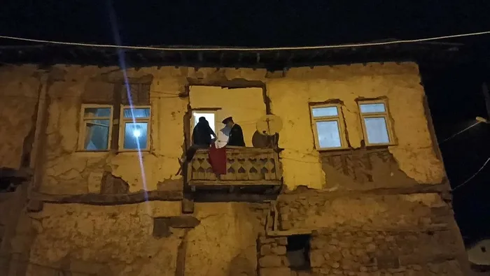 msb-aci-haberi-duyurdu-6-asker-sehit-oldu-1-asker-yarali-1703282295098.jpeg MSB acı haberi duyurdu: Pençe-Kilit bölgesinde 6 kahraman askerimiz şehit oldu, 1 askerimiz yaralandı! Terör örgütü PKK'ya bombardıman-5