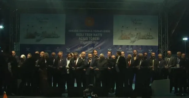 cumhurbaskanligindan-ankara-sivas-yht-acilisinda-yeni-mujde-aciklamasi-petrol-uretimini-2-katina-cikariyoruz-m-1682529776502.jpeg Cumhur tam kadro kurdeleyi kesti! Ankara - Sivas YHT açılışında 'yeni müjde' açıklaması: Petrol üretimini 2 katına çıkarıyoruz mesajı-7