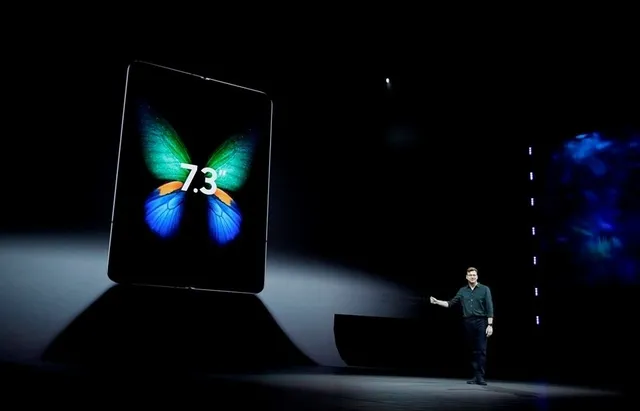 Samsung Galaxy Fold'un özellikleri nedir? Galaxy Fold çıktı mı, ön sipariş ne zaman? Türkiye fiyatı ne kadar?-6