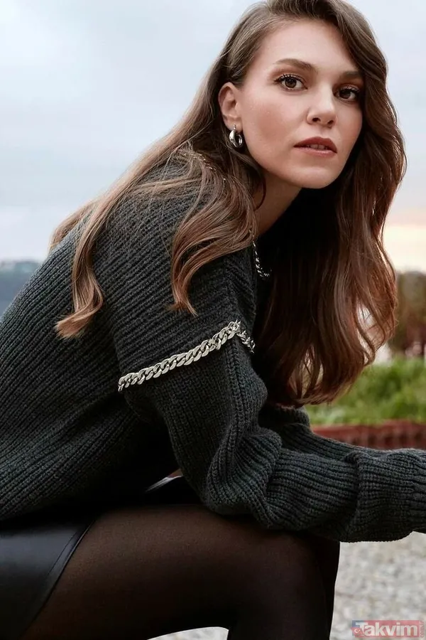 Ünlüleri hiç böyle görmediniz! Biri bulaşık başında diğeri yatak sohbetinde! Serenay Sarıkaya, Çağatay Ulusoy, Beren Saat, Aslı Enver... - 16