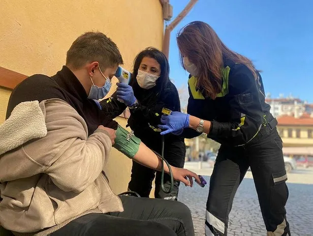 112 Acil Servis'in en hızlısı onlar! Hayat kurtaran kadınları iş başında: Cinsiyet değil cesaret işi-5