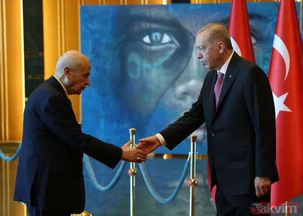 Külliye'de '30 Ağustos' kabulleri! Başkan Erdoğan'dan Türkiye'nin ilk kadın amirali Gökçen Fırat'a: Sen benim hemşehrimdin he? - 39