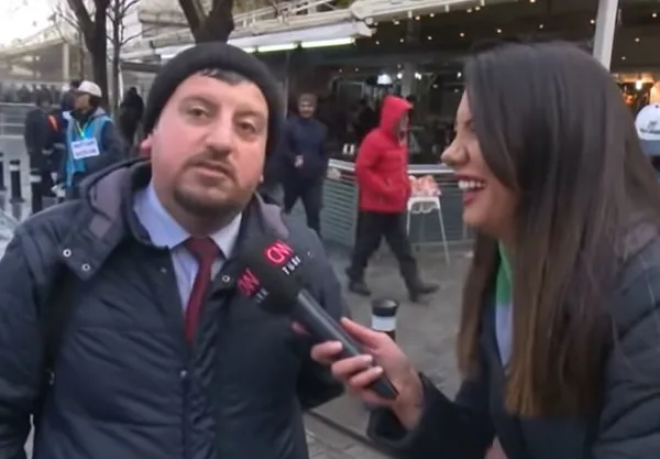 ekrem-imamoglu-secim-donemi-metrobuste-video-cektigi-bahattin-cagrisi-13-bin-lira-maasla-ise-almis-1629803048756.jpg Ekrem İmamoğlu'nun, seçim dönemi metrobüste video çektiği Bahattin Çağrış'ı 13.000 TL maaşa bağladığı ortaya çıktı-2