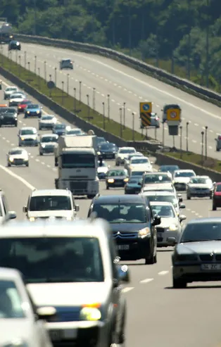 Yola çıkacaklar dikkat! Bakan canlı yayında uyardı