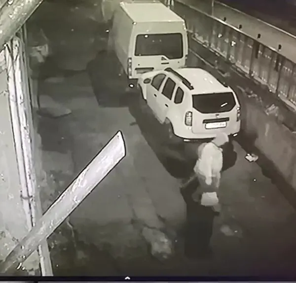 istanbul-sislide-kripto-para-uretiminde-kullanilan-25-milyon-lira-degerinde-ekran-karti-calan-3-supheli-yakala-1653200410324.jpg İstanbul Şişli'de kripto para üretiminde kullanılan 2,5 milyon lira değerinde ekran kartı çalan 3 şüpheli yakalandı-2