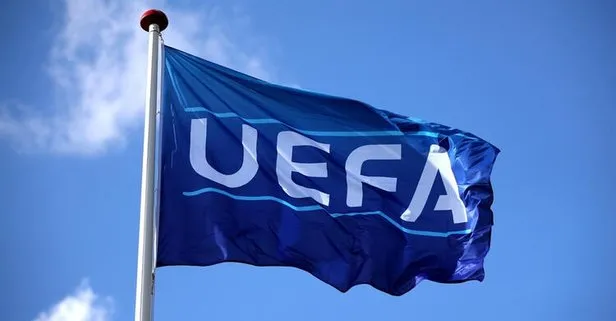 UEFA’dan Ajax’ın kalecisi Andre Onana’ya 1 yıl men cezası