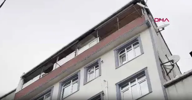 Bağcılar’da zehirlenme şüphesi: Evden 3 kişinin cansız bedeni çıkarıldı