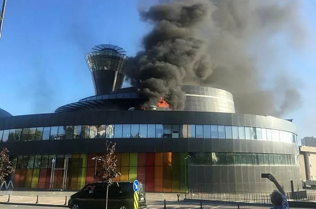 Üsküdar'da bilim merkezinde yangın