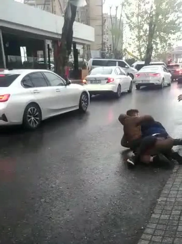 1640895053260.jpg İETT'de şoför terörü! Yolcu hem dövüldü hem de soyuldu-2