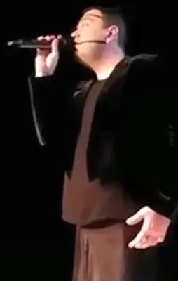 Salavat-ı Şerif eşliğinde transparan defile!