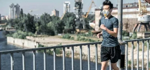 Çin'de dehşet veren olay! Maskeyle koşan adamın akciğeri patladı-2