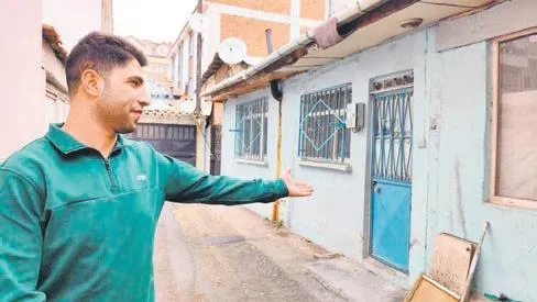 apartmanin-girisinde-bicakli-saldiriya-ugrayan-tugce-hayatini-kaybetti-1673556900870.jpeg Apartmanın girişinde bıçaklı saldırıya uğrayan Tuğçe, hayatını kaybetti-13