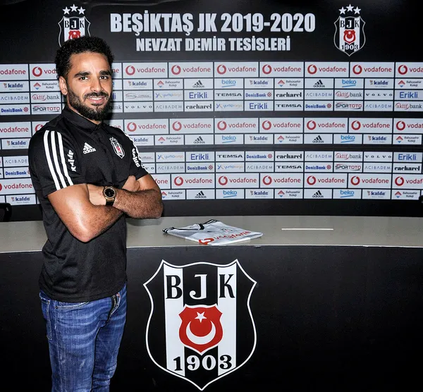 besiktasta-vasatin-altinda-kalan-douglasa-piyango-vurdu-toplam-sekiz-mac-oynadi-18-milyon-lirayi-cebe-indirdi-1625502017334.jpg Beşiktaş’ta vasatın altında kalan Douglas’a piyango vurdu! Toplam sekiz maç oynadı, 18 milyon lirayı cebe indirdi-2