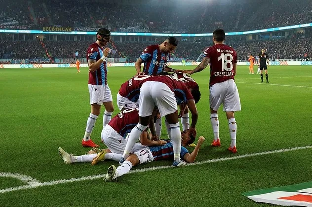 Fırtına tek attı 3 aldı! Trabzonspor 1-0 Başakşehir (MAÇ SONUCU-ÖZET)