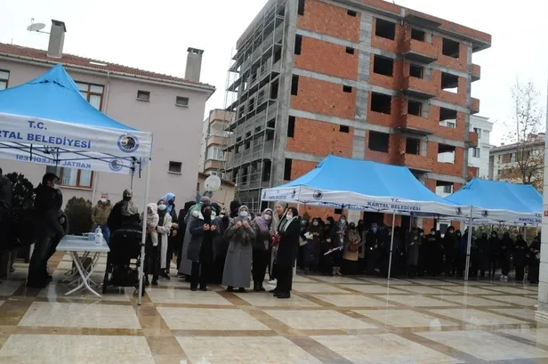 Merkez Bankası Başkanı Şahap Kavcıoğlu’nun kız kardeşi Serap Görcü son yolculuğuna uğurlandı-7