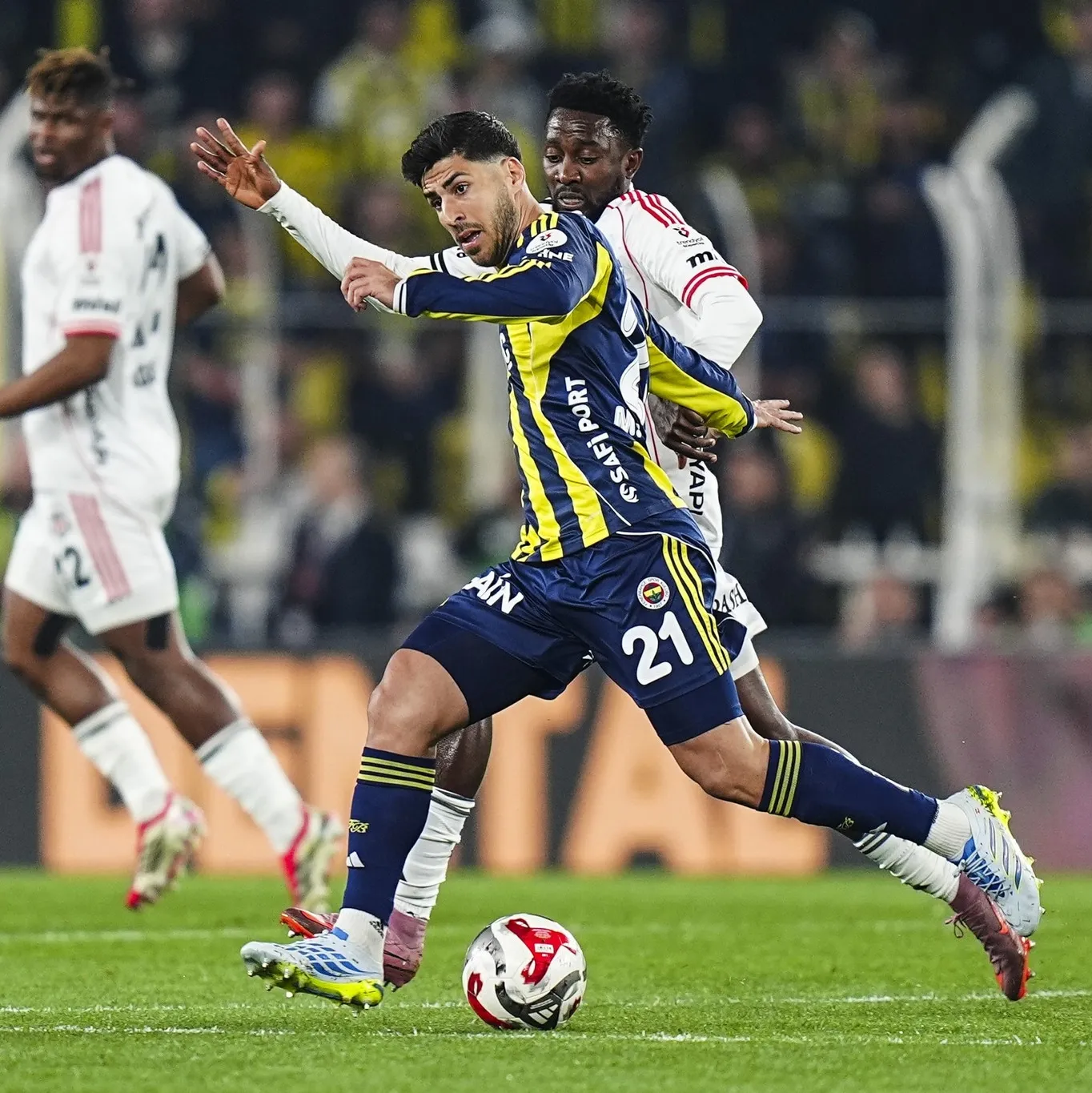 Asensio’suz olmuyor!