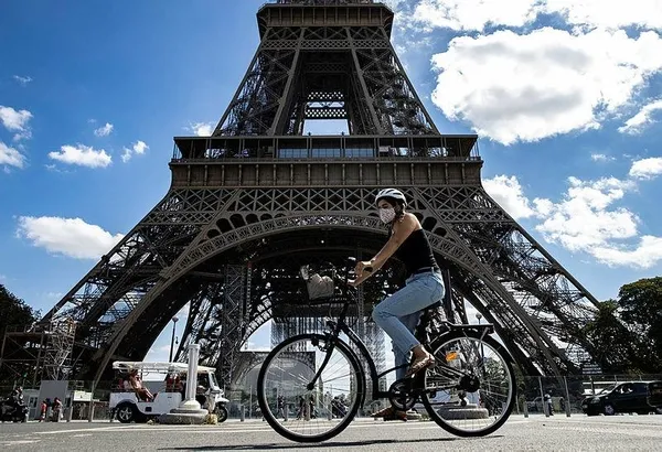 Koronavirüste ikinci dalga Avrupa'yı esir aldı! Paris'te maske zorunluluğu getiriliyor-6