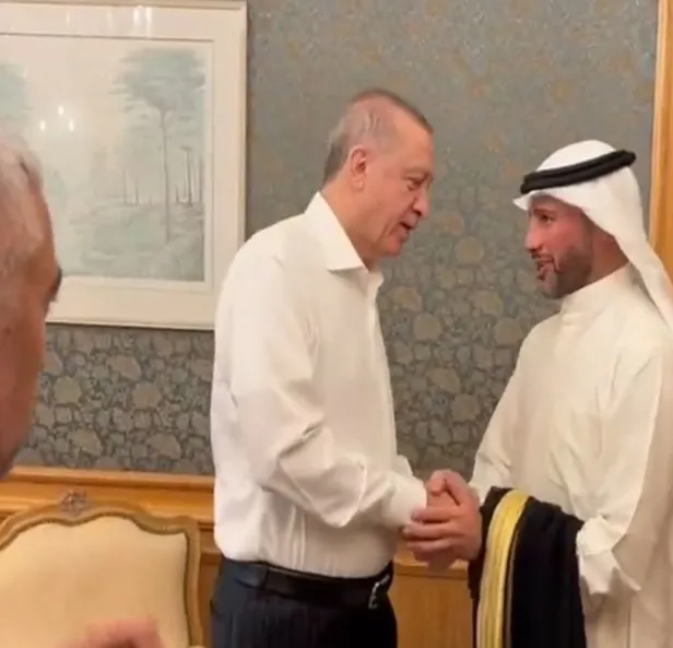 baskan-erdogan-kuveyt-ulusal-meclisi-baskani-marzuk-ali-el-ganim-ile-gorustu-1651257663404.jpg Başkan Erdoğan, Kuveyt Ulusal Meclisi Başkanı Marzuk Ali El-Ganim ile görüştü-1